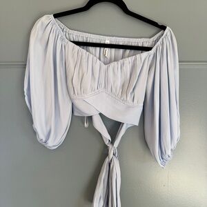 Light blue crop top structured with tie